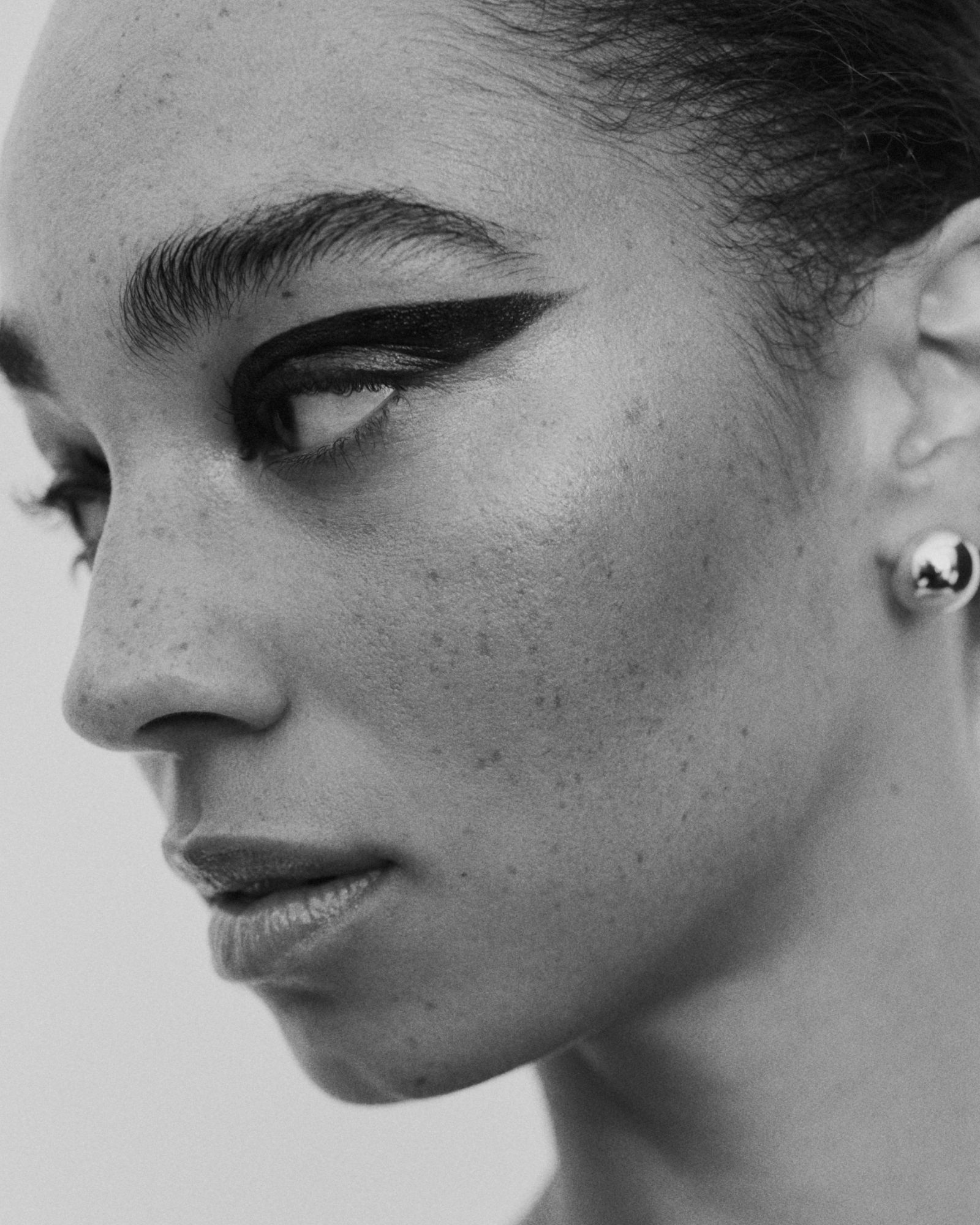 MOVEMENT_MODEL_Arnellee – 266